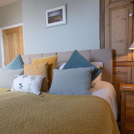 Hassop Station Apartment On The Monsal Trail 贝克韦尔 外观 照片