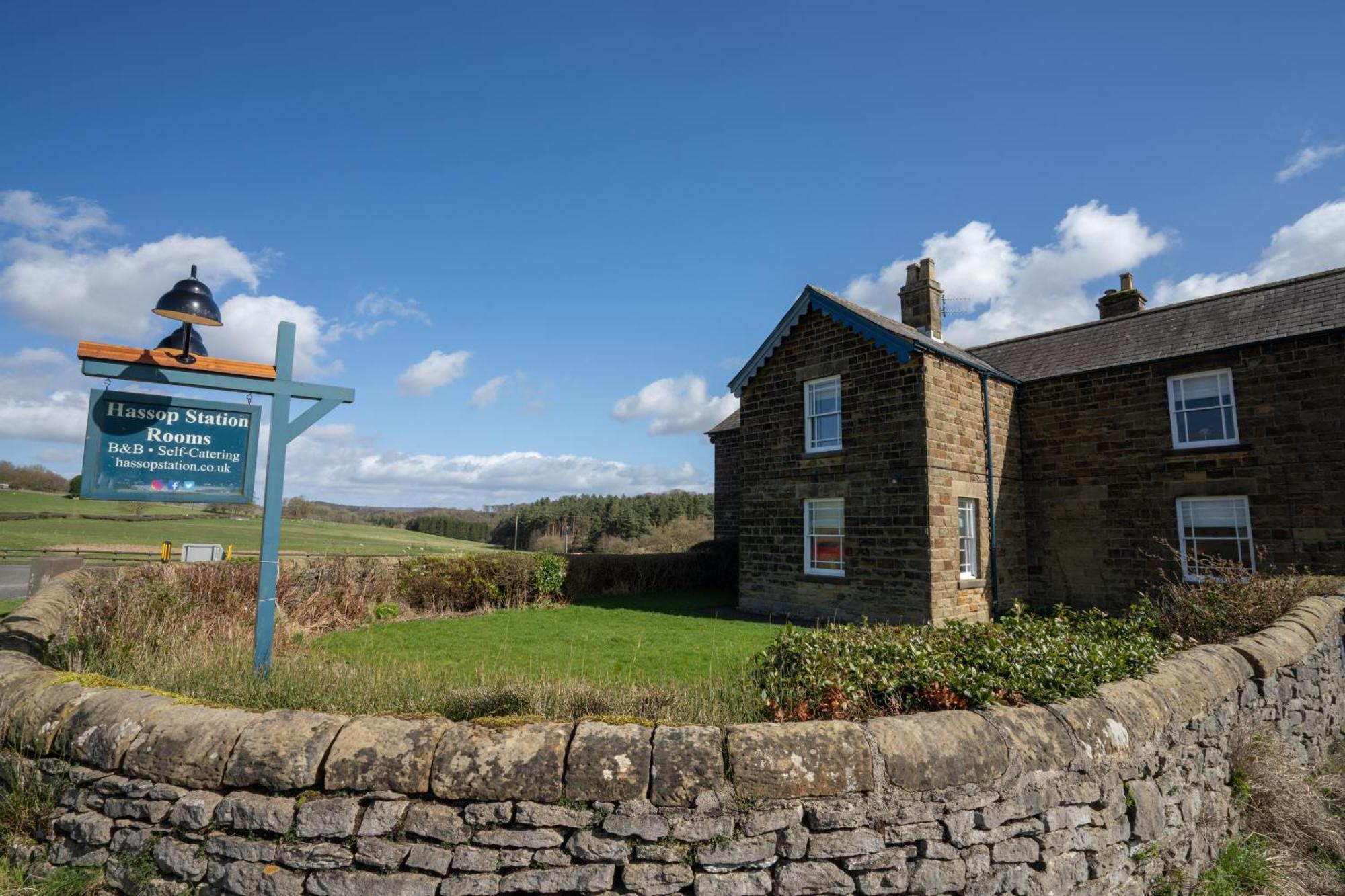 Hassop Station Apartment On The Monsal Trail 贝克韦尔 外观 照片